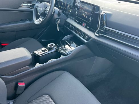 Certified 2025 Kia Sportage LX image 18