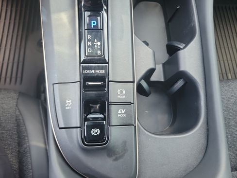 Used 2023 Toyota Crown AWD/4WD image 27