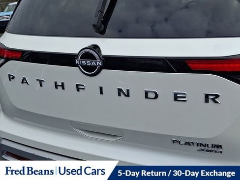 Used 2022 Nissan Pathfinder Platinum w/ Cargo Package image 31