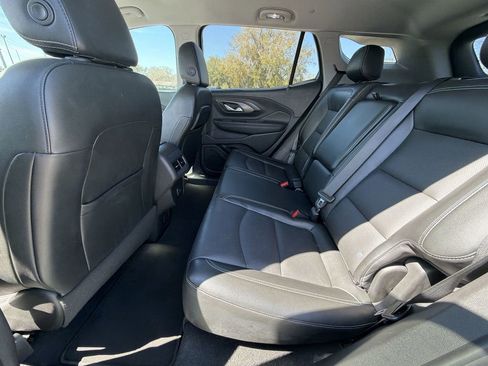 Certified 2023 GMC Terrain SLT FWD image 11