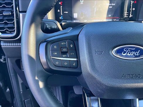 Used 2025 Ford Ranger XLT image 18