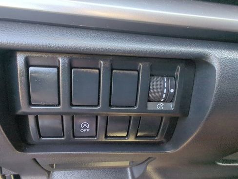 Used 2019 Subaru Forester Premium w/ Popular Package #1 AWD/4WD image 16