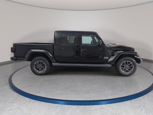 Used 2020 Jeep Gladiator Overland AWD/4WD image 4