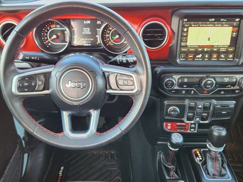 Used 2023 Jeep Wrangler Unlimited Rubicon AWD/4WD image 30