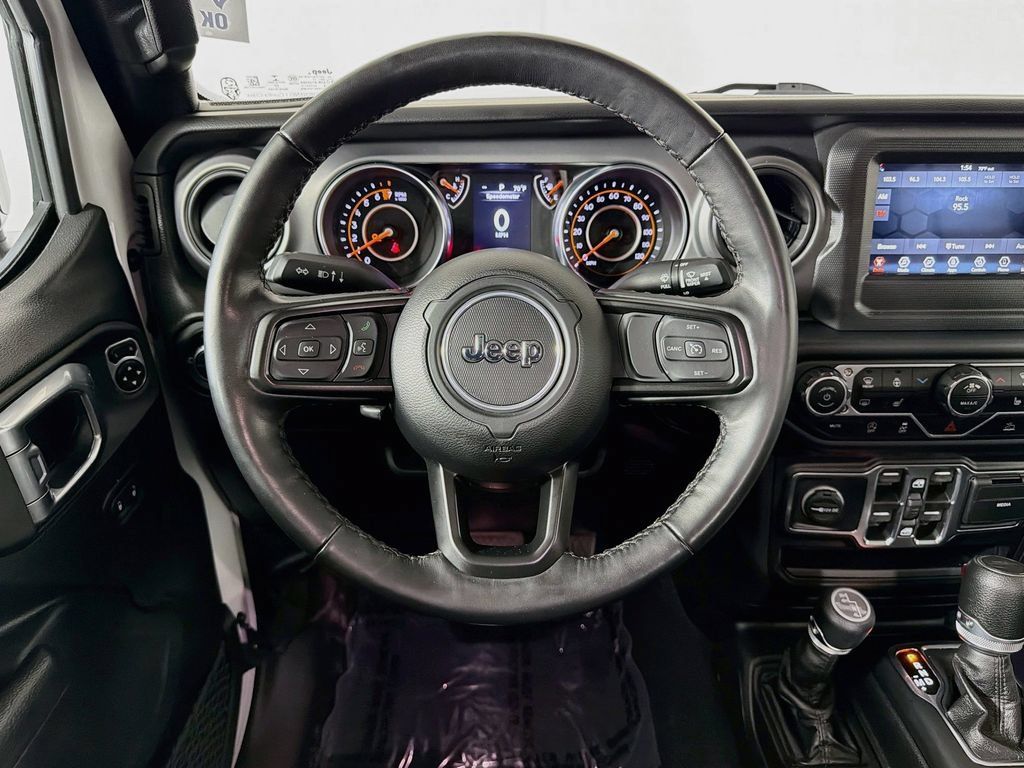 Used 2022 Jeep Gladiator Sport AWD/4WD image 11