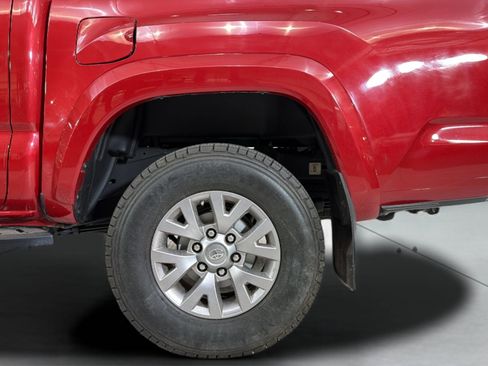 Used 2016 Toyota Tacoma SR5 w/ SR5 Appearance Package (SN) AWD/4WD image 37