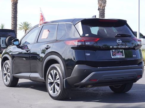 Certified 2022 Nissan Rogue SV w/ SV Premium Package FWD image 3