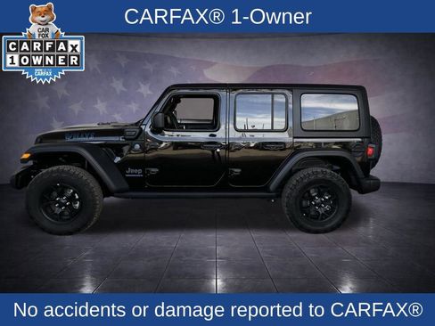 Used 2024 Jeep Wrangler Unlimited AWD/4WD image 2