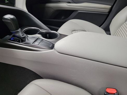 Used 2023 Toyota Camry SE FWD image 26