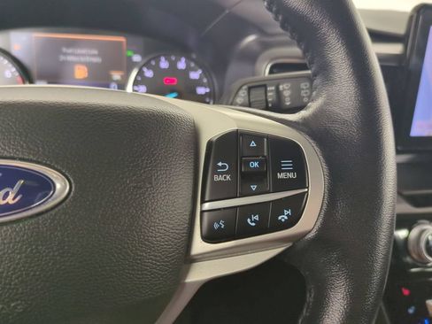 Used 2022 Ford Explorer Limited w/ Equipment Group 301A RWD image 35