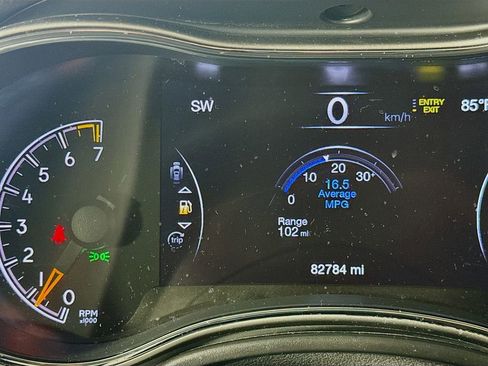 Used 2019 Jeep Grand Cherokee Trailhawk w/ Trailhawk Luxury Group AWD/4WD image 14