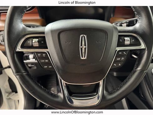 Used 2023 Lincoln Nautilus Reserve AWD/4WD image 19