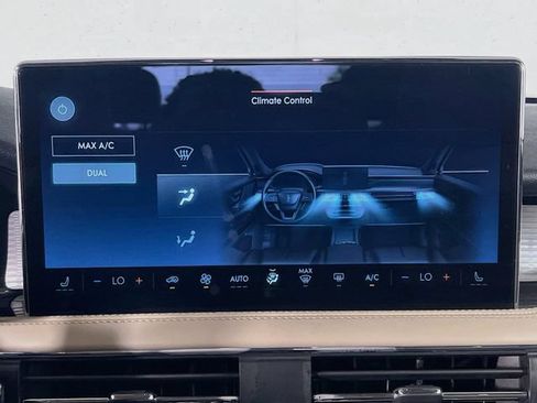 Used 2025 Lincoln Corsair FWD image 23