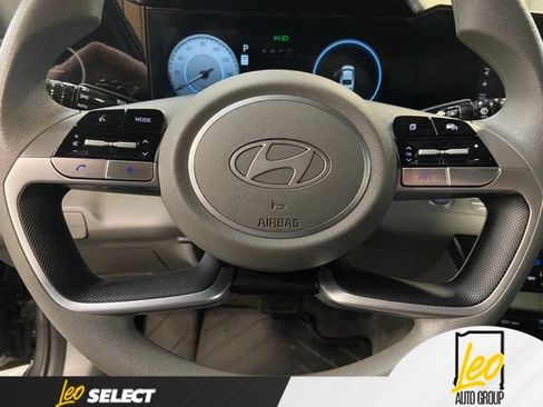 Used 2024 Hyundai Elantra SEL FWD image 12