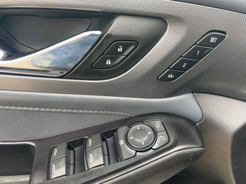 Used 2019 Chevrolet Traverse Premier w/ Driver Confidence II Package image 21