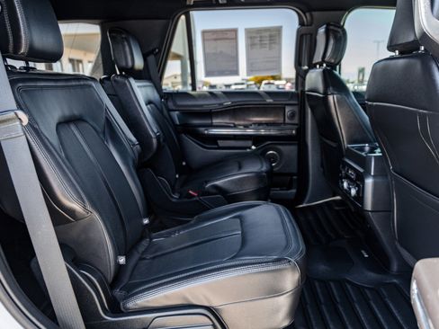 Used 2018 Ford Expedition Limited w/ Equipment Group 302A AWD/4WD image 12