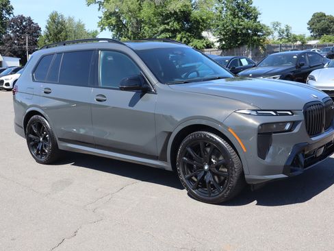 Used 2024 BMW X7 M60i w/ Executive Package AWD/4WD image 3
