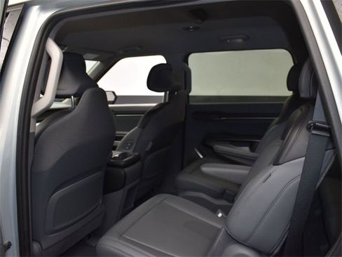 Certified 2024 Kia EV9 Light Long Range image 10