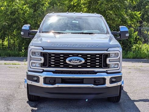 New 2026 Ford F350 4x4 Crew Cab DRW Super Duty image 2