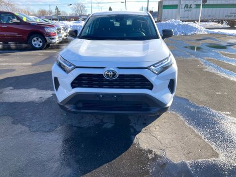 Used 2024 Toyota RAV4 LE image 2
