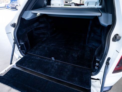 Used 2021 Rolls-Royce Cullinan Black Badge image 79