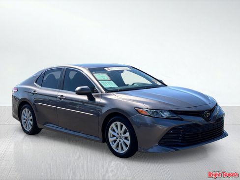 Certified 2020 Toyota Camry LE w/ Carpet Mat Package FWD image 8