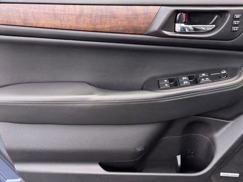 Used 2017 Subaru Outback 3.6R Limited image 15