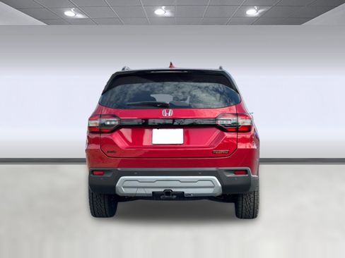 New 2025 Honda Pilot TrailSport image 9