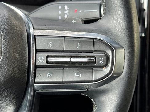 Used 2024 GMC Acadia Elevation image 38