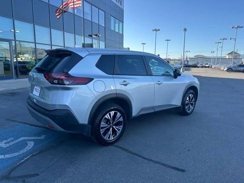 Used 2023 Nissan Rogue SV AWD/4WD image 12