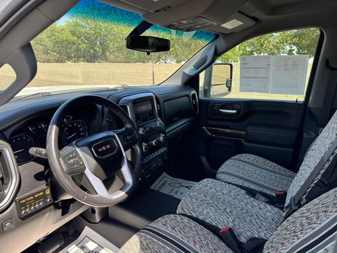 Used 2022 GMC Sierra 2500 SLE w/ SLE Convenience Package AWD/4WD image 11