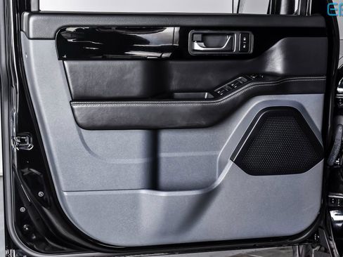 Used 2024 INEOS Grenadier Fieldmaster Edition image 13