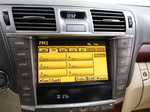 Used 2011 Lexus LS 460 w/ Comfort Pkg image 29