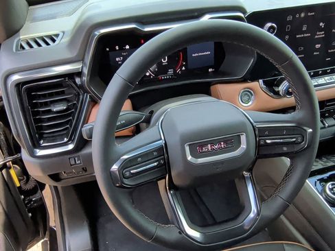 New 2025 GMC Canyon AT4 w/ Nightfall Edition image 16