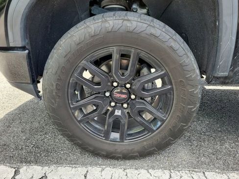 Used 2020 GMC Sierra 1500 Elevation w/ Elevation Value Package AWD/4WD image 5