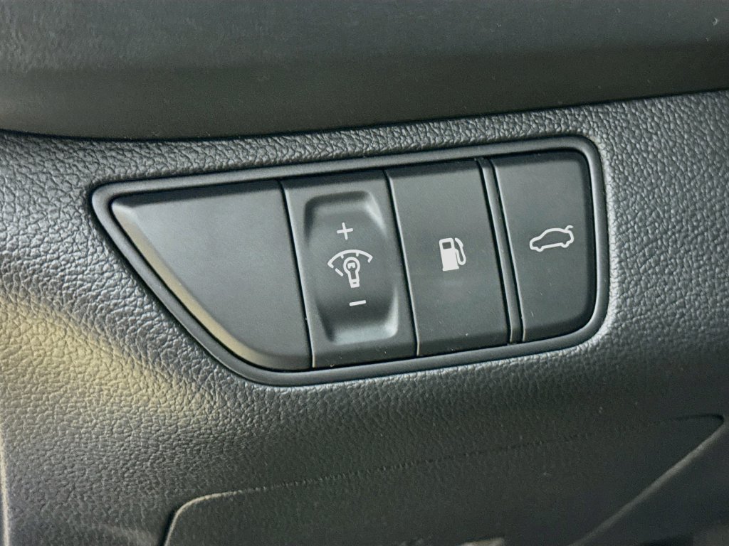 Used 2022 Genesis G70 3.3T RWD image 10