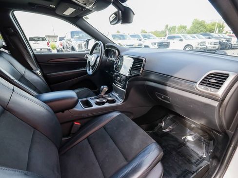 Used 2019 Jeep Grand Cherokee Altitude AWD/4WD image 22