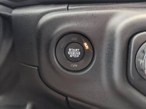 Used 2020 Jeep Gladiator Overland AWD/4WD image 24