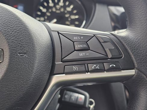 Used 2017 Nissan Rogue S image 22