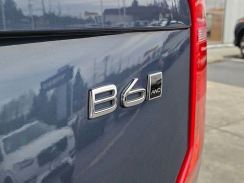 Certified 2024 Volvo XC90 B6 Plus w/ Protection Package Premier image 9