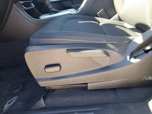 Used 2020 Chevrolet Colorado LT image 15