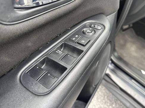 Used 2016 Honda HR-V LX image 3