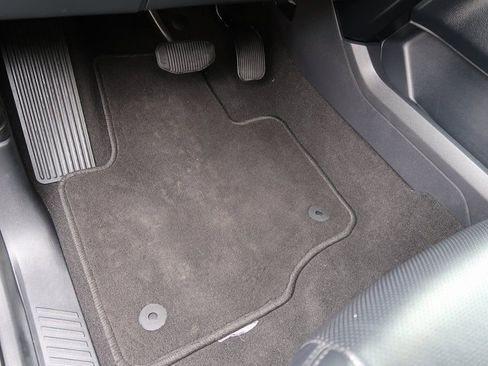 Used 2024 Ford Expedition Max XLT image 13