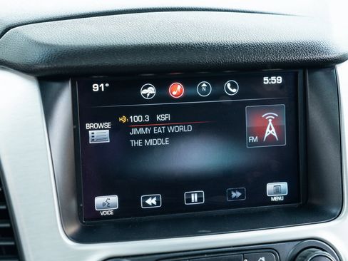 Used 2015 GMC Yukon SLT w/ Open Road Package AWD/4WD image 29