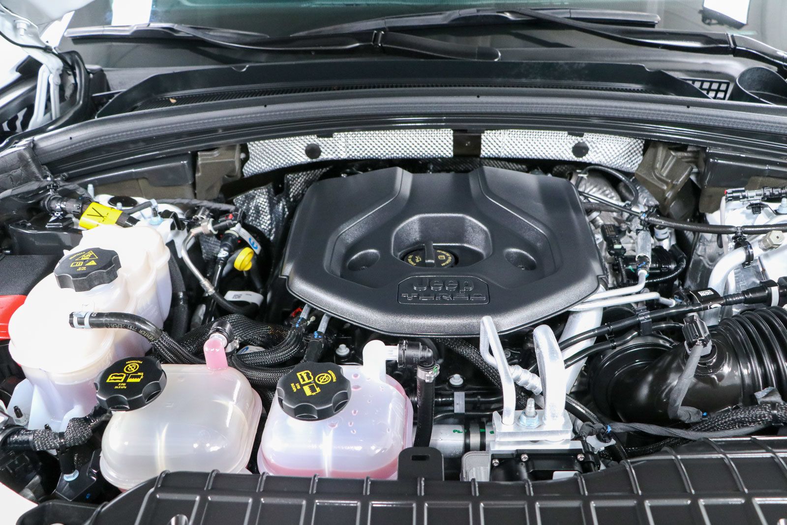 Used 2023 Jeep Grand Cherokee 4WD 4xe image 31