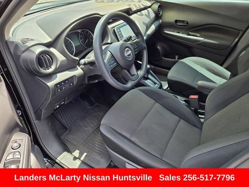 Used 2025 Nissan Kicks Play S FWD image 17