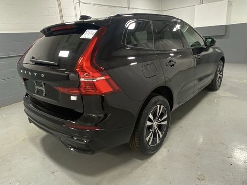Used 2024 Volvo XC60 T8 Core image 3
