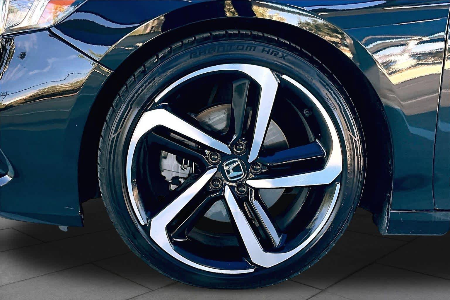 Used 2022 Honda Accord Sport image 11