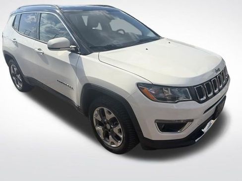 Used 2019 Jeep Compass Limited w/ Safety & Security Group AWD/4WD image 3