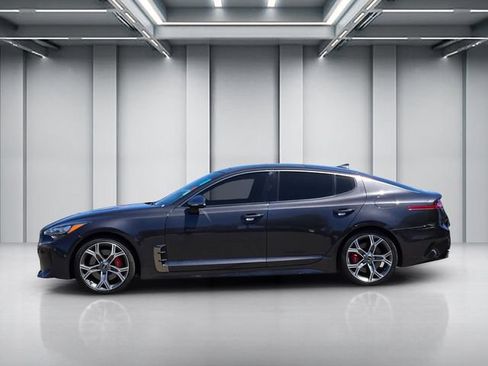 Used 2021 Kia Stinger GT2 RWD image 7